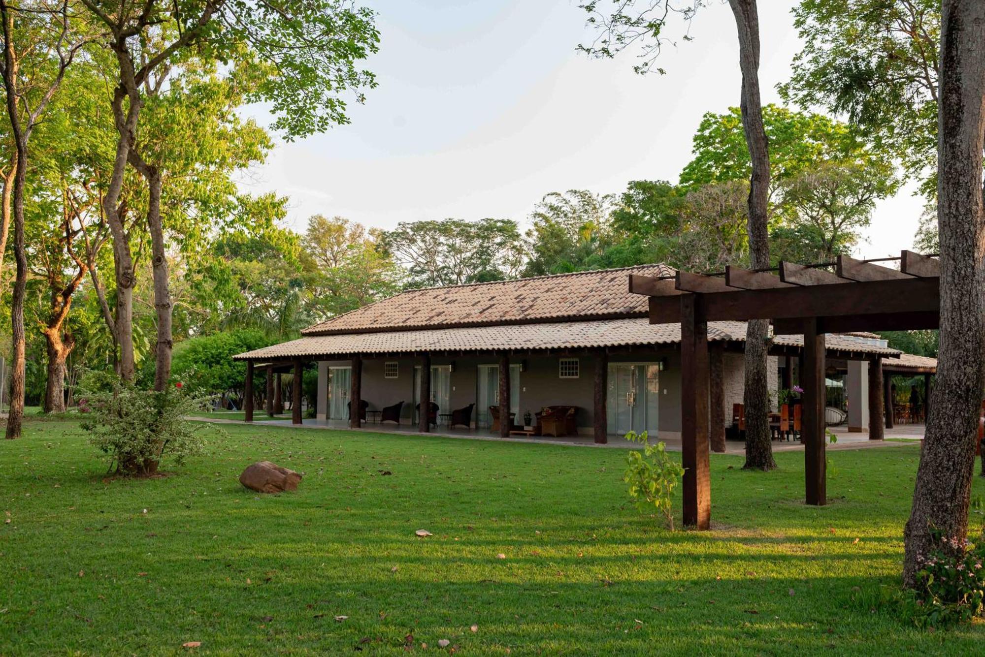 Spa Agua Milagrosa Cuiabá Exteriör bild