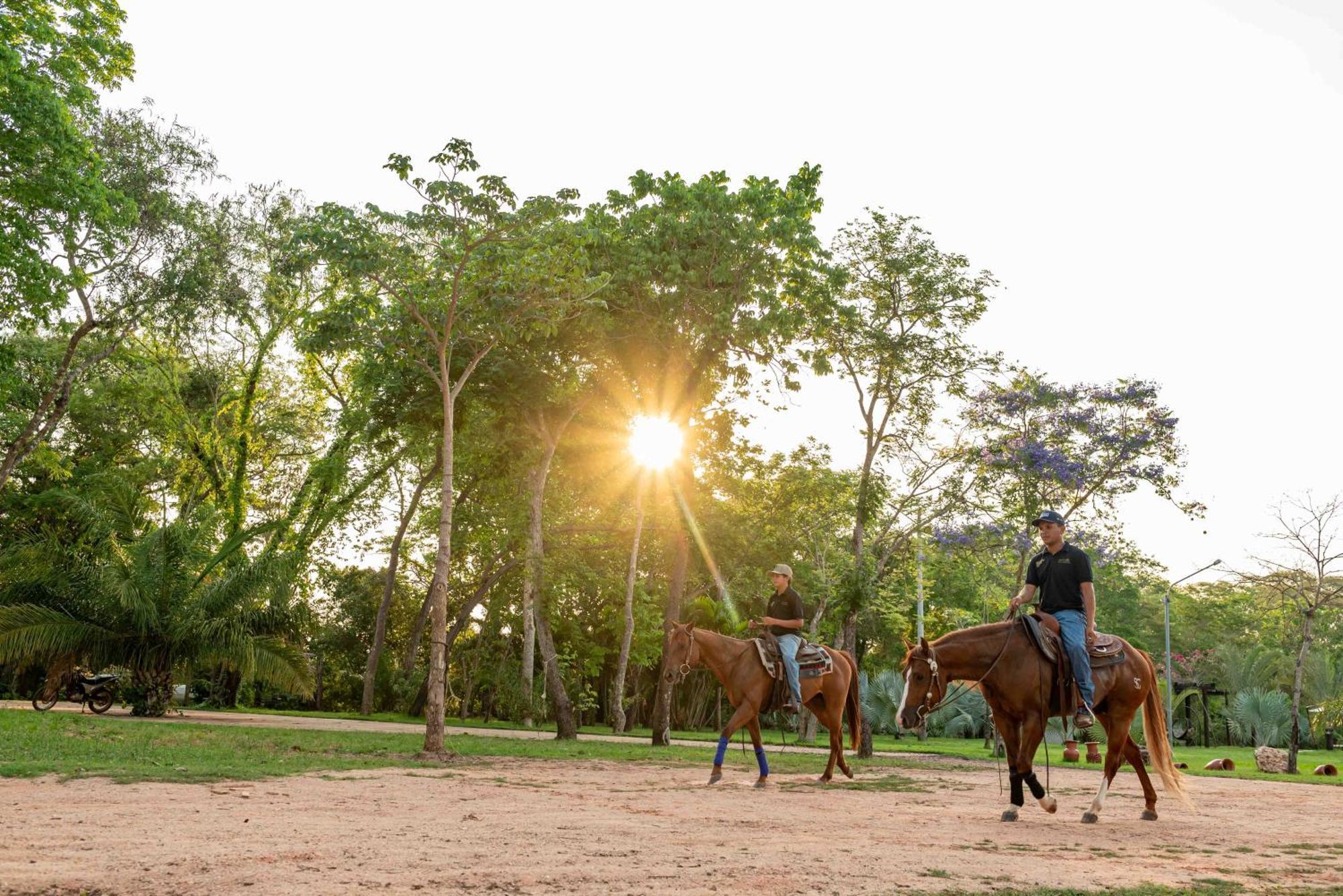 Spa Agua Milagrosa Cuiabá Exteriör bild