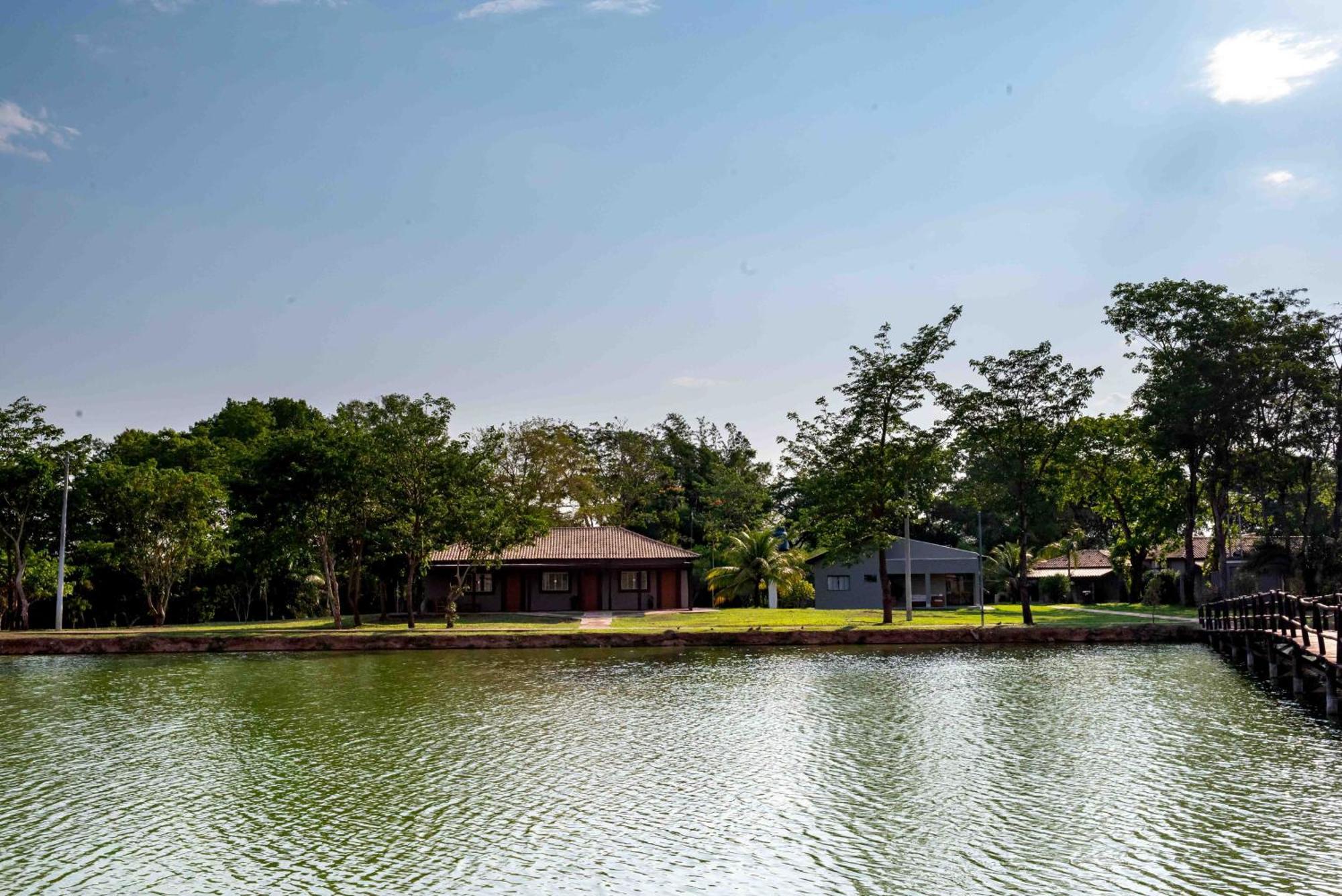 Spa Agua Milagrosa Cuiabá Exteriör bild