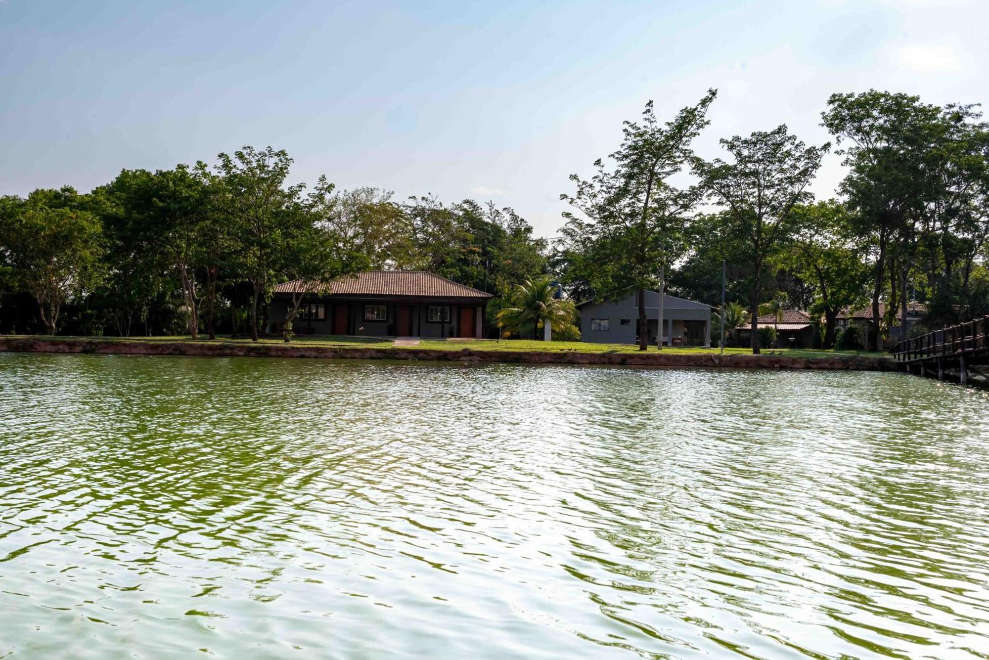 Spa Agua Milagrosa Cuiabá Exteriör bild